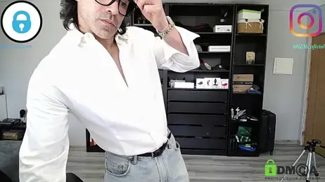 latinoo23bom webcam model stream image