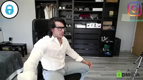 latinoo23bom webcam stripchat model stream image