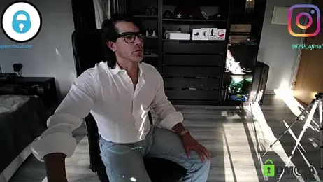 latinoo23bom webcam model stream image