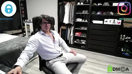 latinoo23bom webcam model stream image