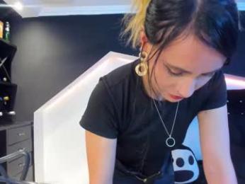 coral_gibson webcam model stream image