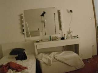 voyeurcam-julmodels-living-6 webcam camsoda model stream image