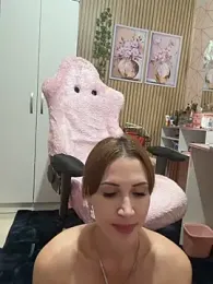 Irresistible24 webcam stripchat model stream image