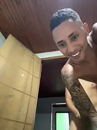 Ben9767_ webcam stripchat model stream image
