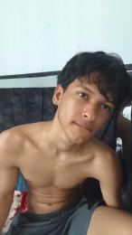 Natan_lion0 webcam model stream image