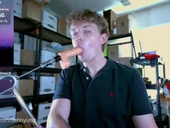 deeyungguy webcam chaturbate model stream image