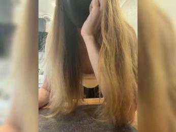 violenta- webcam model stream image