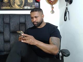Blade Strong webcam model stream image