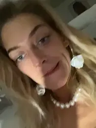 Bellalolahot webcam model stream image