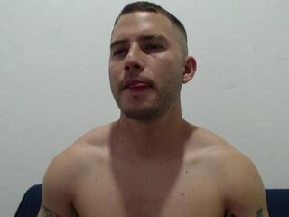 Aharon Valentino webcam model stream image