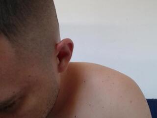 Aharon Valentino webcam model stream image