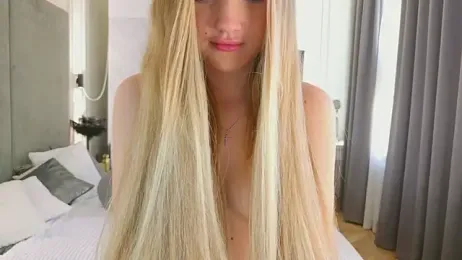 milaa_sun webcam model stream image
