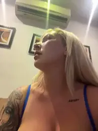Juuhschmitt webcam stripchat model stream image
