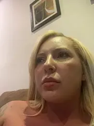 Juuhschmitt webcam stripchat model stream image