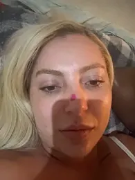 Juuhschmitt webcam stripchat model stream image