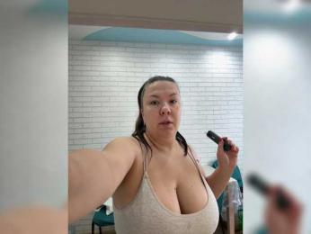 -BuSiNkA webcam model stream image