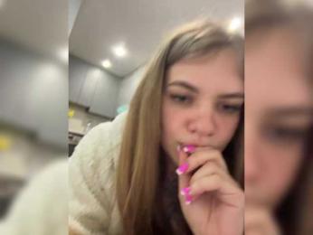 -Tiki-Riki- webcam model stream image