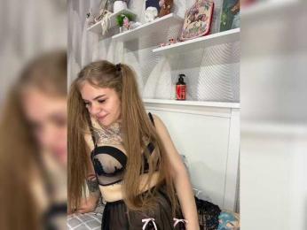 -Tiki-Riki- webcam model stream image