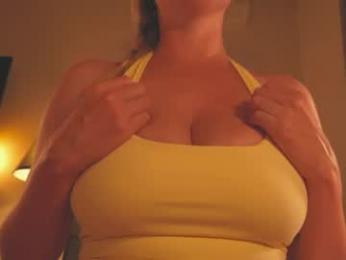 saltedhoney webcam model stream image