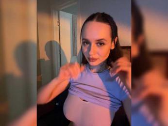 Italianka webcam model stream image
