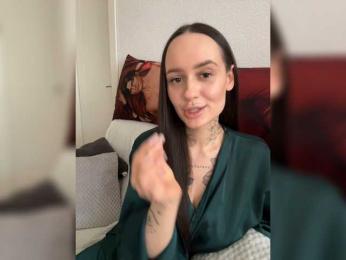 Italianka webcam bongacams model stream image