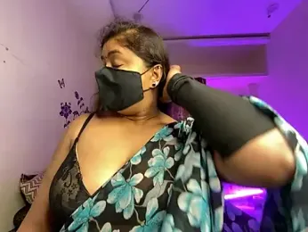 LouleyRanii webcam model stream image