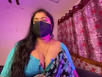 LouleyRanii webcam model stream image