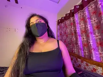 LouleyRanii webcam model stream image