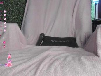 EmilyLopess webcam model stream image