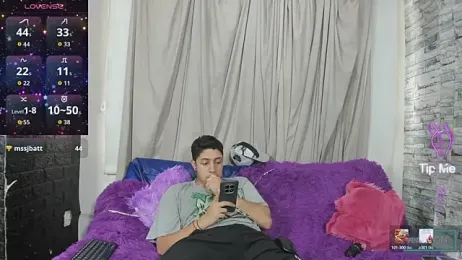 NoahAndBunny webcam model stream image