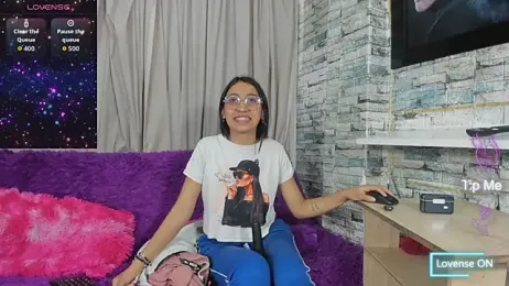 NoahAndBunny webcam model stream image