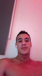 LeoDelvey_ webcam model stream image