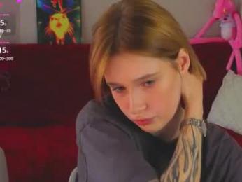babees_eva webcam model stream image