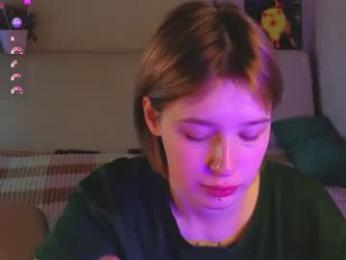 babees_eva webcam model stream image
