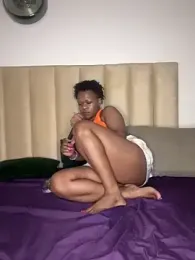 BonnyMolhada webcam model stream image