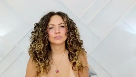Juliabadlee webcam stripchat model stream image