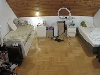 voyeurcam-julmodels-greybed-3 webcam model stream image