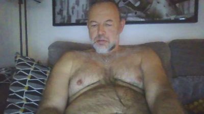 bear70s webcam model stream image