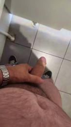 VoyeurExhib83 webcam cam4 model stream image