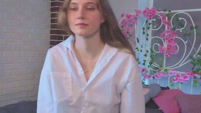 LynneRencher webcam model stream image