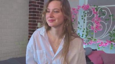 LynneRencher webcam model stream image