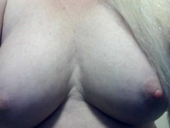 Lilia103 webcam model stream image