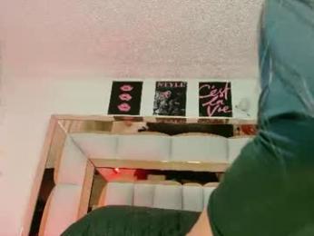 im_yours_01 webcam chaturbate model stream image