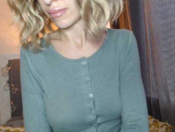 NoraSweet webcam model stream image