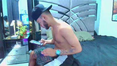 xanderstone00 webcam model stream image