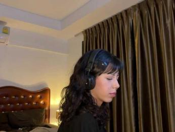 wavy_nights webcam model stream image