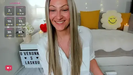 KVerunce webcam model stream image