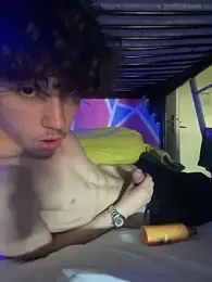 Golden_Mesto webcam stripchat model stream image
