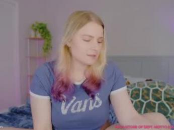 asiri_ocean webcam model stream image