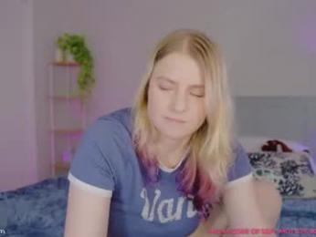 asiri_ocean webcam model stream image